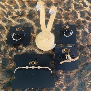 Brand New “Noir” Brand Jewelry Set!